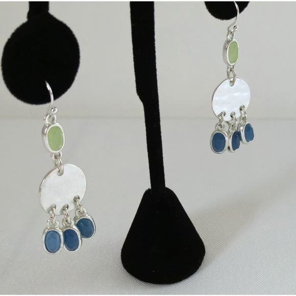 Dangle Drop Earrings Green Blue Acrylic Stones Silvertone Hammered Metal Boho 2" - Picture 9 of 9